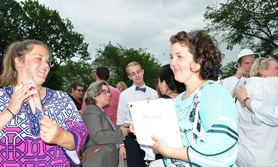 DSC_5303 Pam and Nicole show each other edited